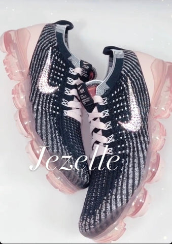 Image of Custom Nike Air VaporMax Flyknit 3, Black/Pink Crystal, view 5, JezelleDesigns
